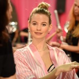 Behati Prinsloo 2015 Victorias Secret Fashion Show 2