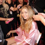 Gigi Hadid 2015 Victorias Secret Fashion Show 24