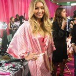 Gigi Hadid 2015 Victorias Secret Fashion Show 48