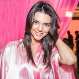 Kendall Jenner 2015 Victorias Secret Fashion Show 19