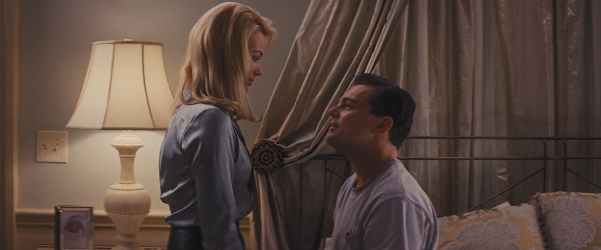 The Wolf Of Wall Street Screencaps 3 Satiny Gambaran