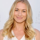 Yvonne Strahovski Petit Maison Chic Fashion Show 1