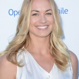 Yvonne Strahovski Petit Maison Chic Fashion Show 31