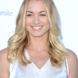 Yvonne Strahovski Petit Maison Chic Fashion Show 32