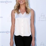 Yvonne Strahovski Petit Maison Chic Fashion Show 7