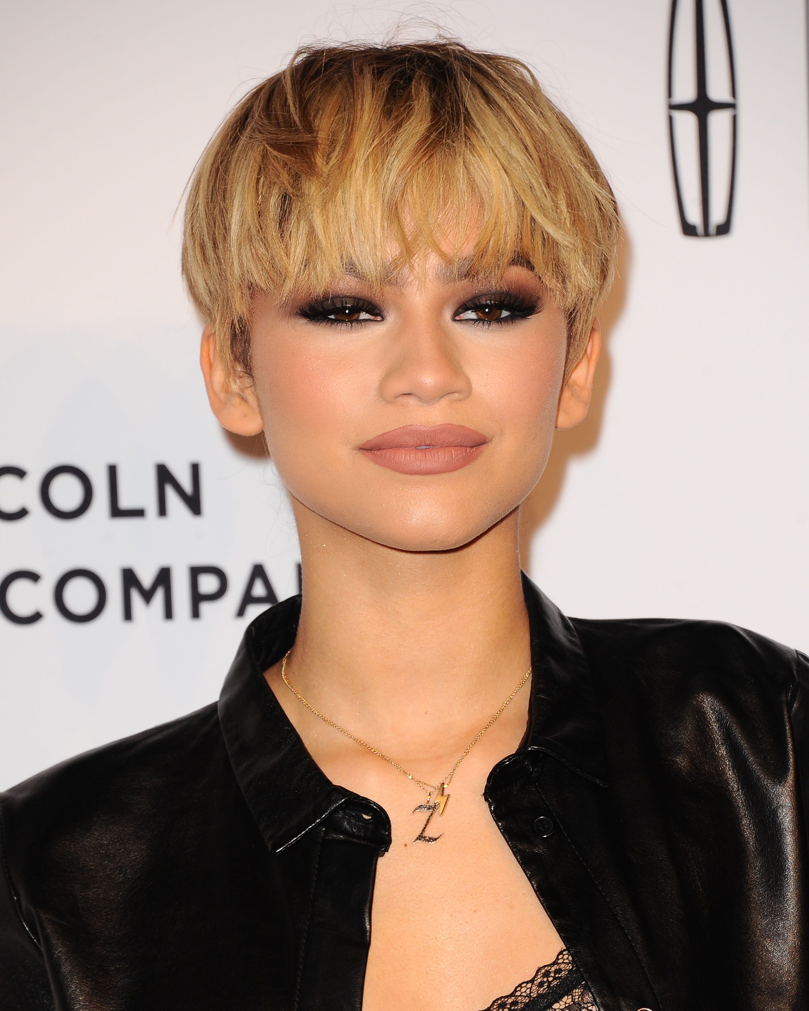 Zendaya 2016 ESSENCE Black Women In Music 3 - Satiny