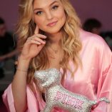 Rachel Hilbert 2016 Victoria's Secret Fashion Show 12