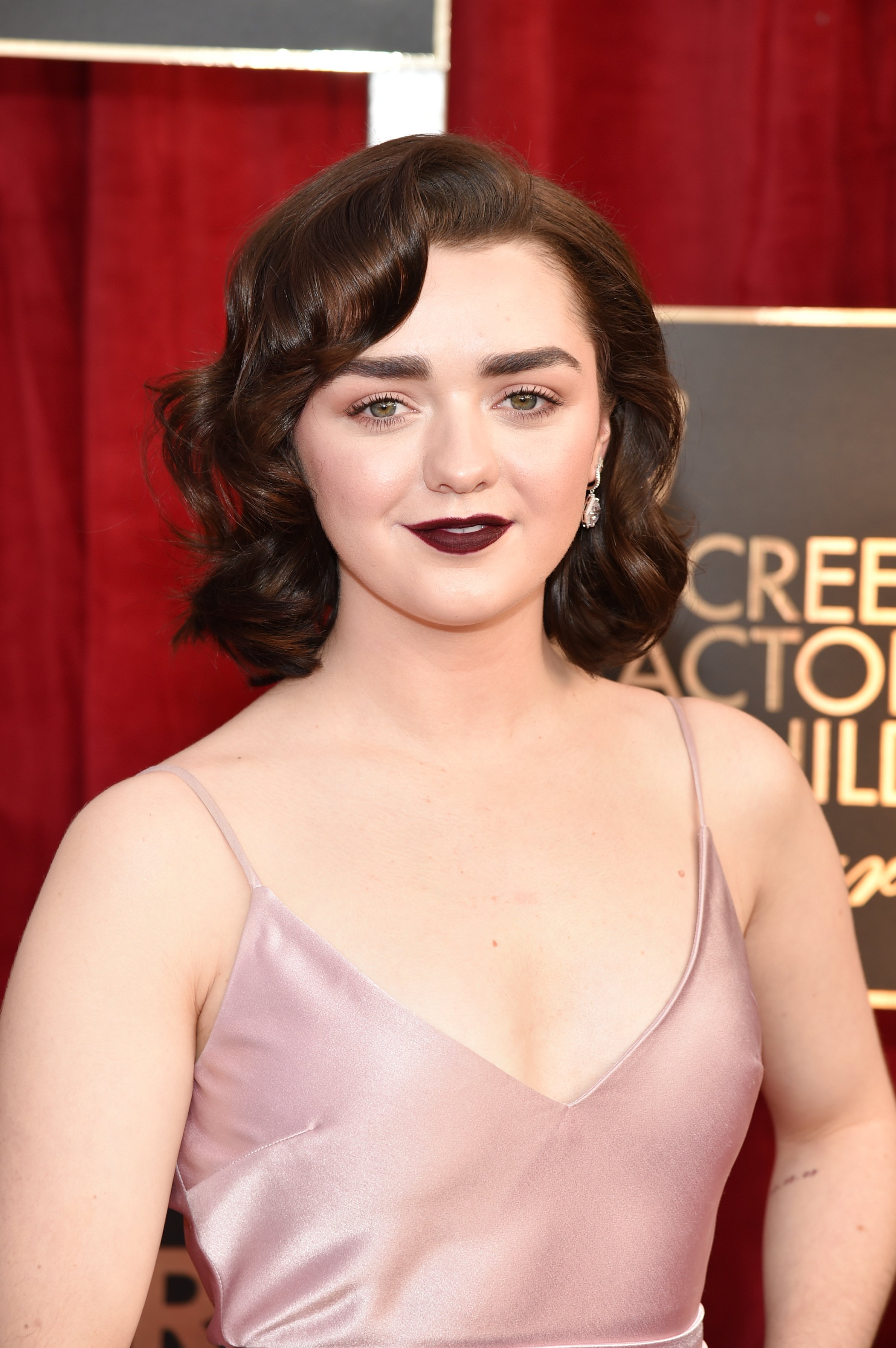 Maisie Williams 23rd Screen Actors Guild Awards 4 Satiny