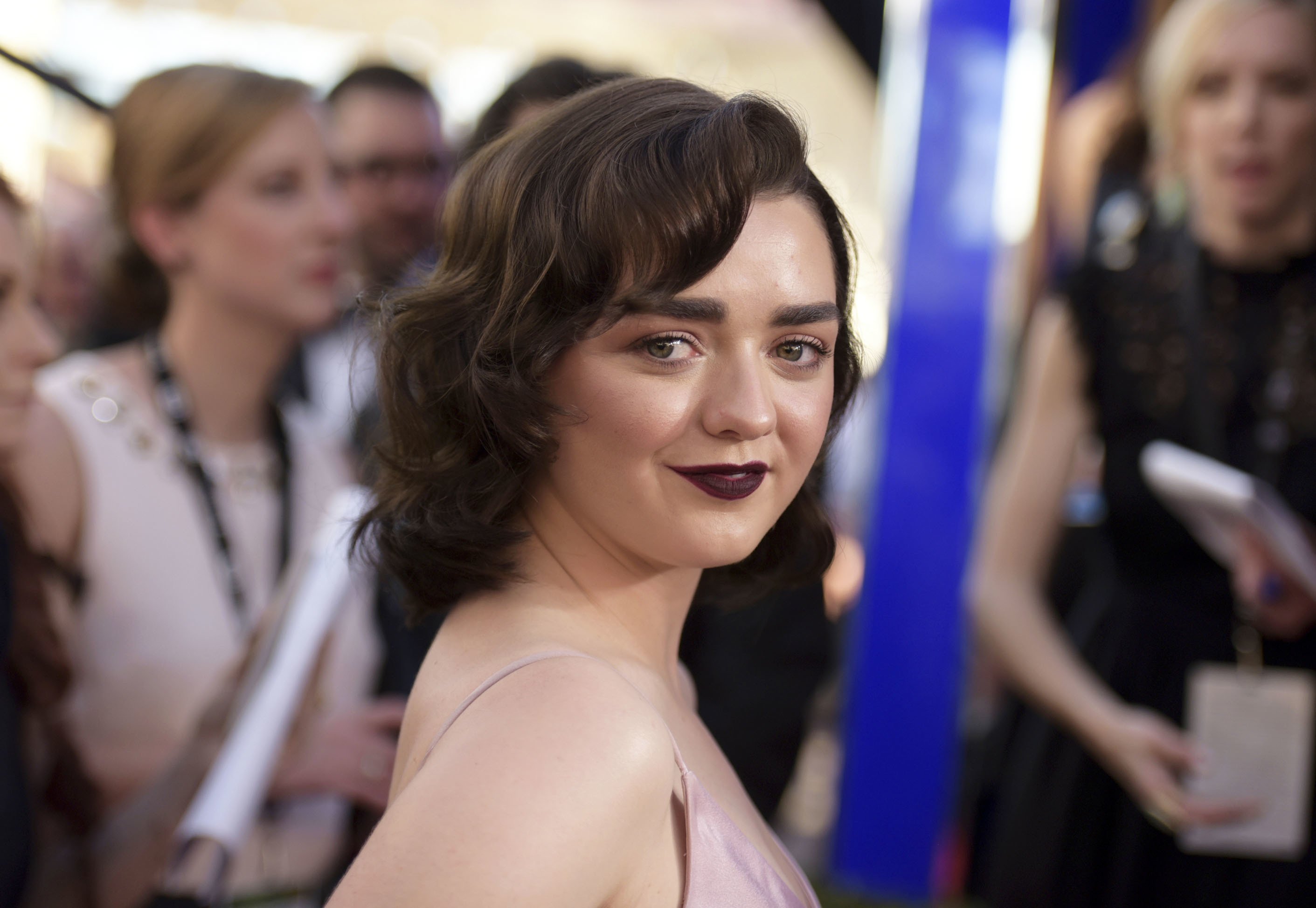 Maisie Williams 23rd Screen Actors Guild Awards 5 Satiny