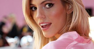 Devon Windsor 2016 Victoria’s Secret Fashion Show