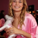 Bridget Malcolm 2016 Victoria's Secret Fashion Show 3