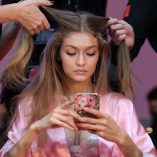 Gigi Hadid 2016 Victoria's Secret Fashion Show 12