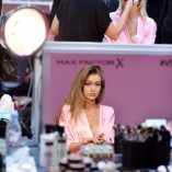 Gigi Hadid 2016 Victoria's Secret Fashion Show 29