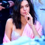 Kendall Jenner 2016 Victoria's Secret Fashion Show 4