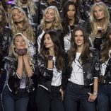 All Model Appearance 2017 Victoria's Secret Fashion Show 38