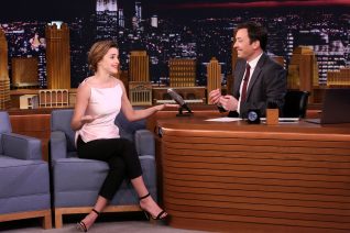 Emma Watson Jimmy Fallon Show 27th April 2017 5