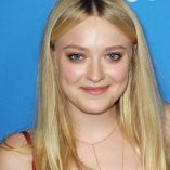 Dakota Fanning 2018 HFPA Grants Banquet 8