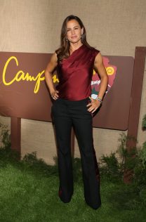 Jennifer Garner Camping Premiere 26