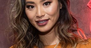 Jamie Chung - Satiny.org