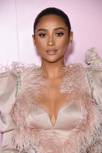 Shay Mitchell Patrick Ta Beauty Launch 25