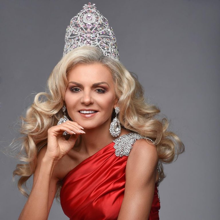 Kasha Grimes Instagram Satiny