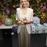 Kristen Bell Lindt Chocolate Easter Luncheon 2