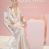 Rosie Huntington-Whiteley Rose Inc bareMinerals Beauty Master Class 4