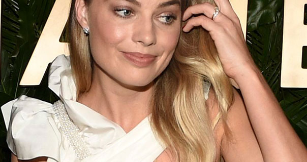 Margot Robbie Gabrielle Chanel Essence Dinner