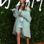Rihanna 2019 Fashion Awards 6