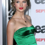 Taylor Swift Easy A Premiere 22