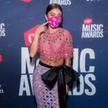 Sarah Hyland 2020 CMT Music Awards 13