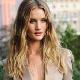 Rosie Huntington-Whiteley Burberry Perfume Launch 13