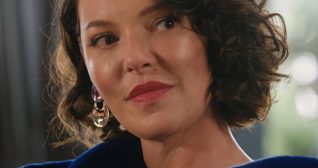 Firefly Lane Screencaps