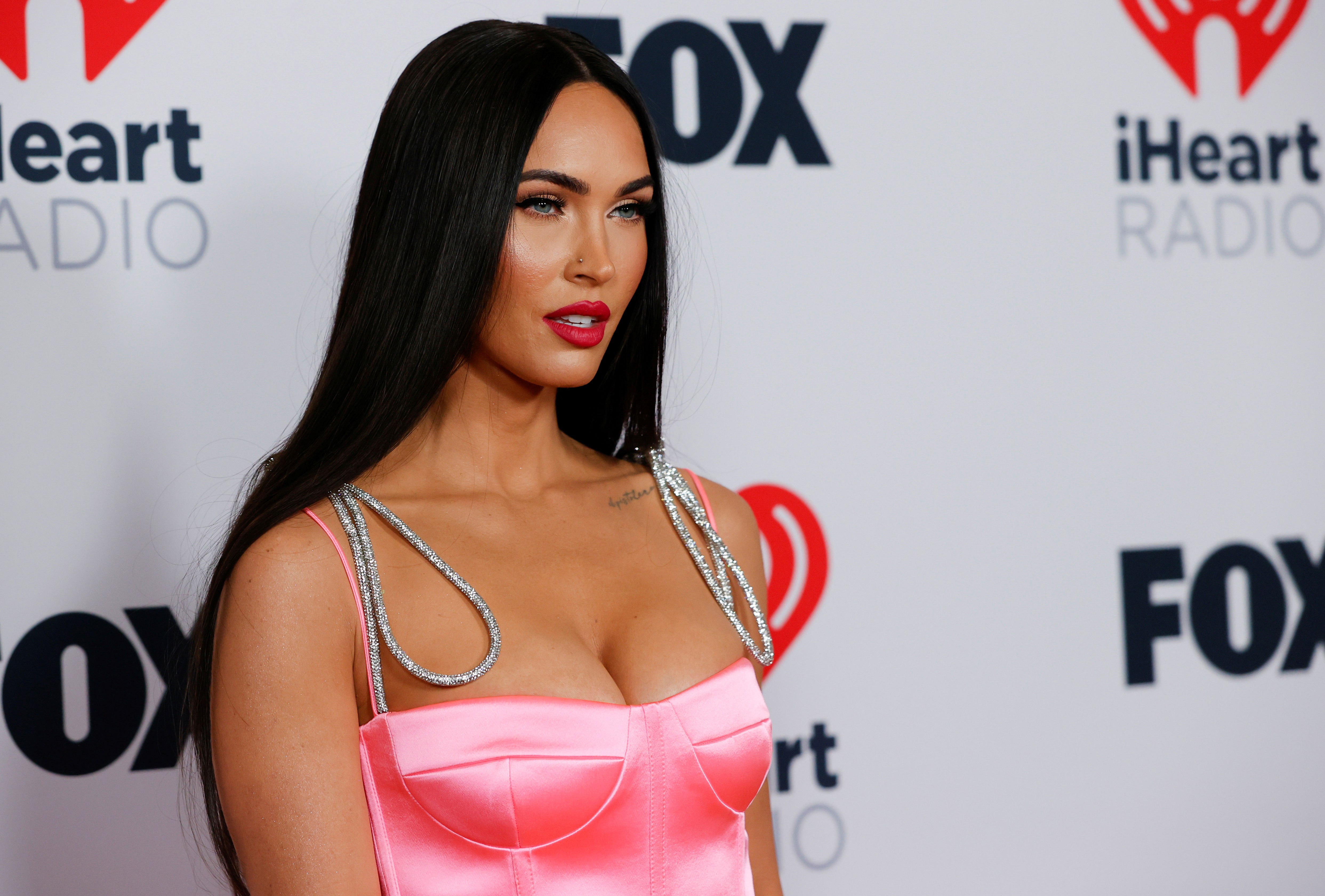 Megan Fox 2021 Iheartradio Music Awards 2 Satiny 