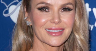 Amanda Holden 2022 Variety Club Showbusiness Awards 1 - Satiny