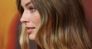 Margot Robbie Babylon Premiere 1 - Satiny