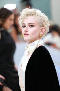 Julia Garner 2023 Met Gala 31