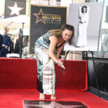 Billie Lourd Carrie Fisher Hollywood Walk Of Fame 97