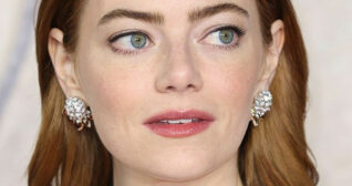 Emma Stone Poor Things Screening 1 - Satiny