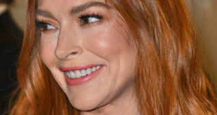 Lindsay Lohan - Satiny.org
