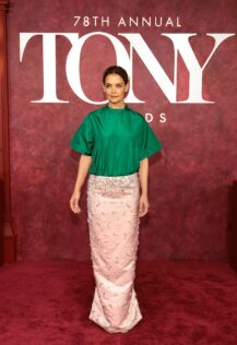 Katie Holmes 2025 Tony Awards 12