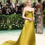 Elizabeth Debicki 2024 Met Gala 17