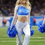 NFL Cheerleaders 2025 Week Sixteen 1