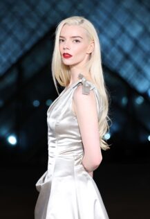 Anya Taylor-Joy The Grand Diner Du Louvre 11