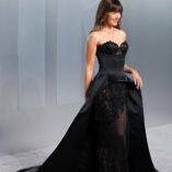 Alison Brie 2026 Vanity Fair Oscar Party 16